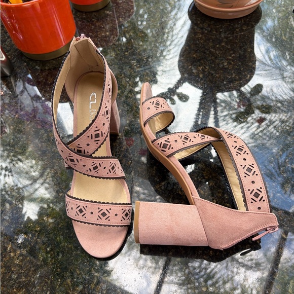 NWOT - CL by Laundry Blush Block Heel Sandals - Picture 1 of 10